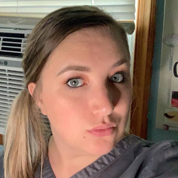 Meet your Posher, Ashley - Picture 1 of 1